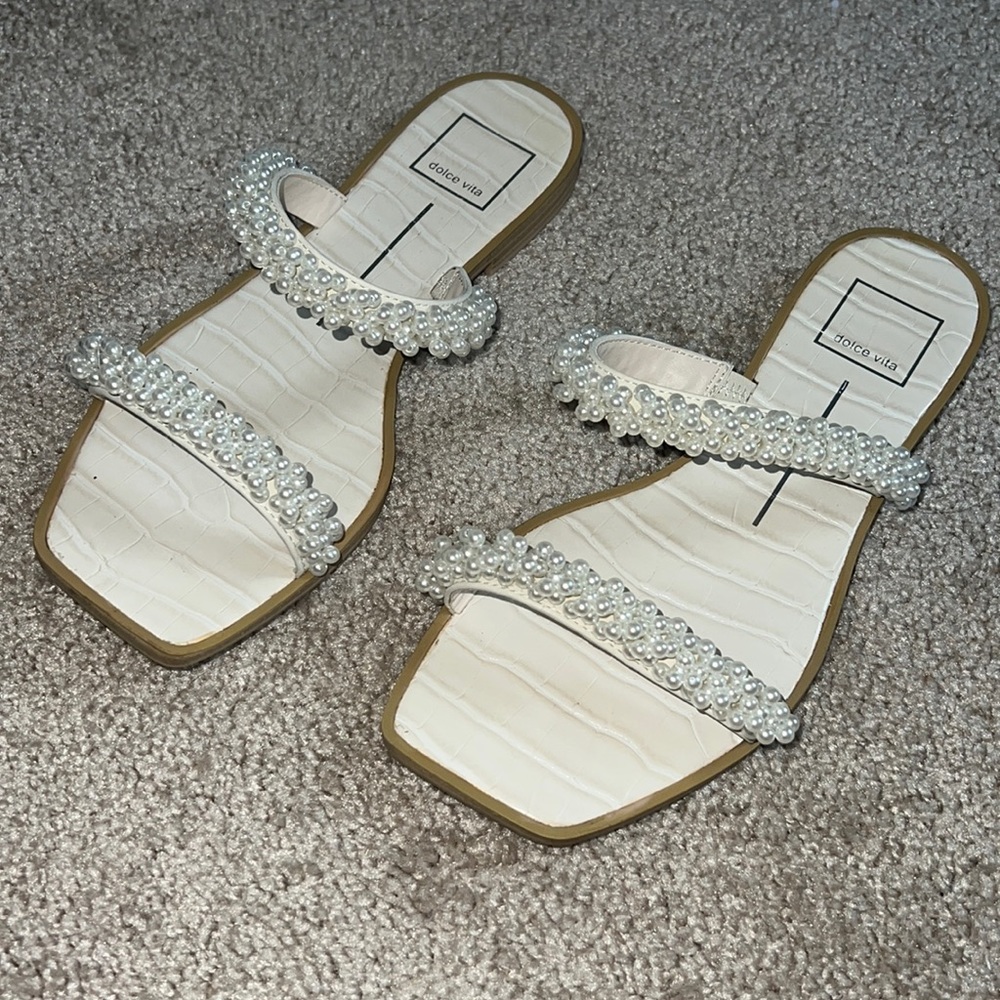 Dolce Vita Ivee Pearl Sandals Size 7